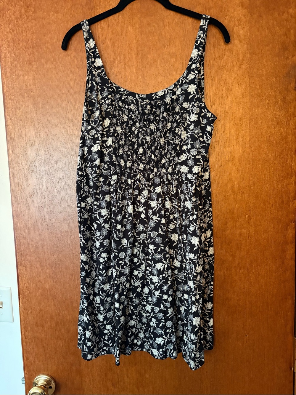 Black & White Floral Sundress Size M - Picture 3 of 4